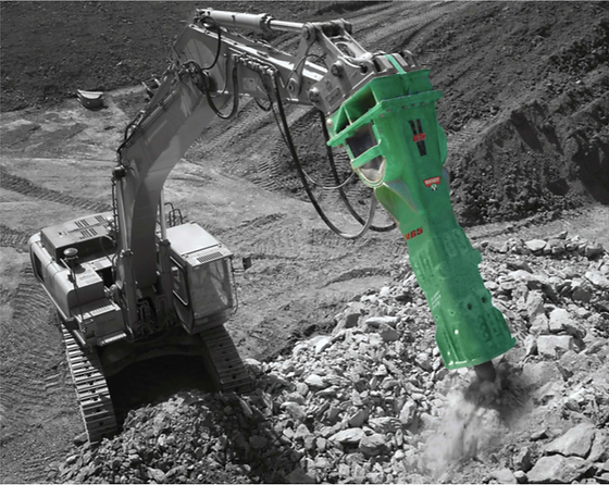 Martillo hidráulico Montabert trabajando